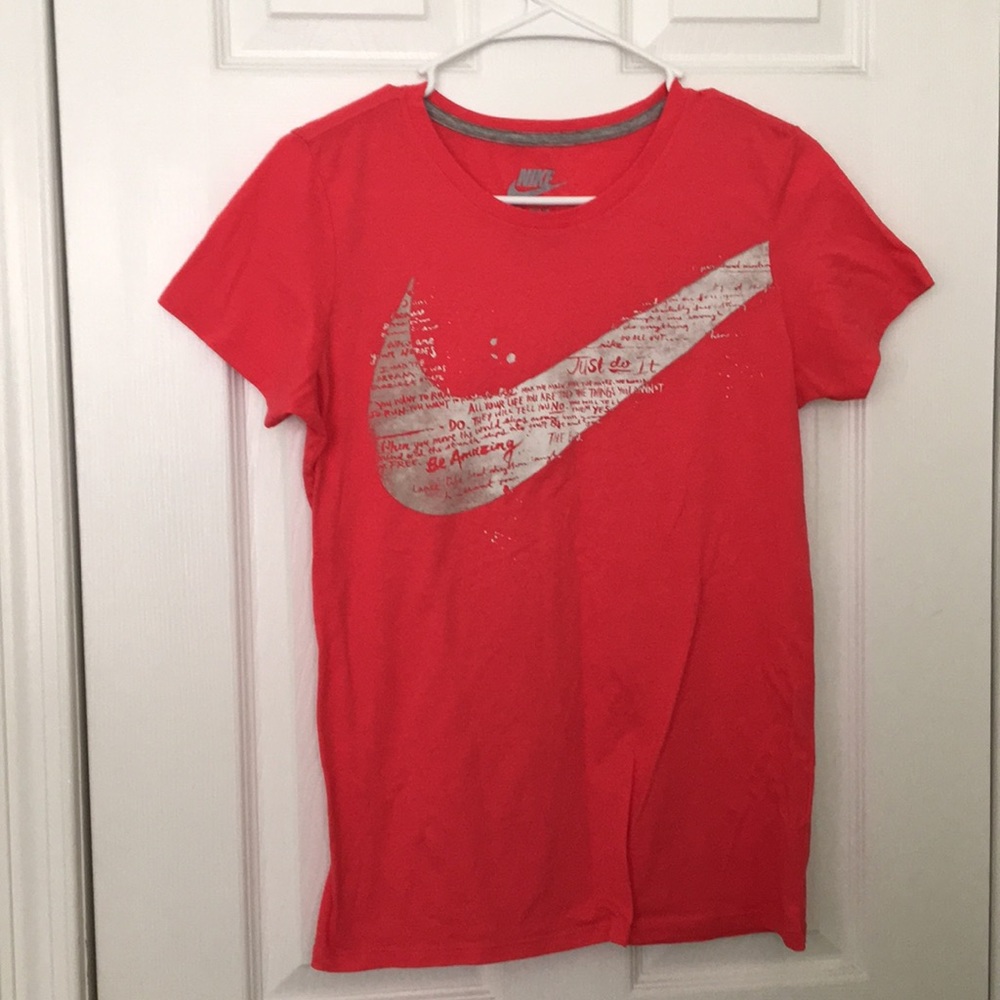 3 FOR $20: Nike slim fit t-shirt